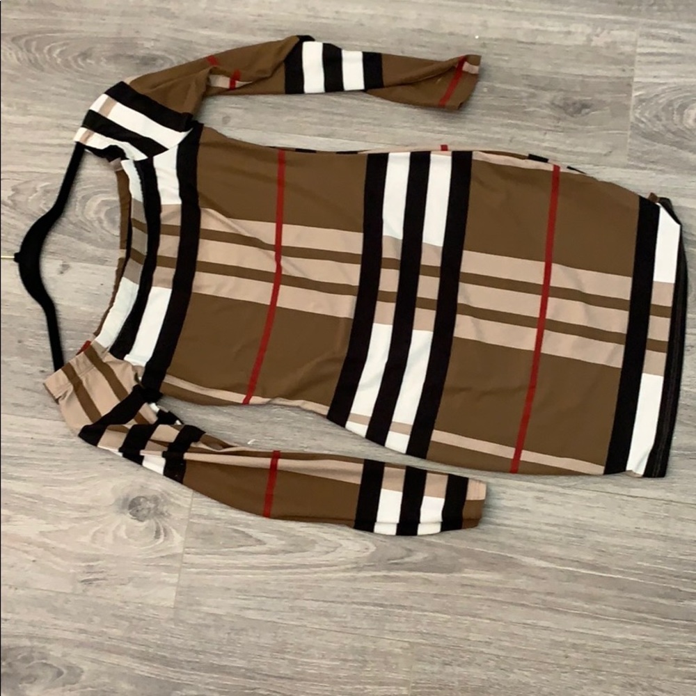 Off shoulder dress Burberry print